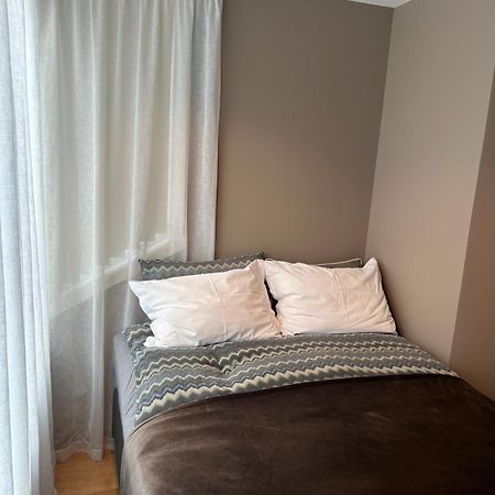 Urban And Quiet Apartment In City Centrum Тромсе Екстер'єр фото