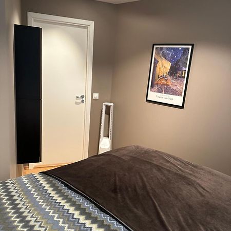 Urban And Quiet Apartment In City Centrum Тромсе Екстер'єр фото