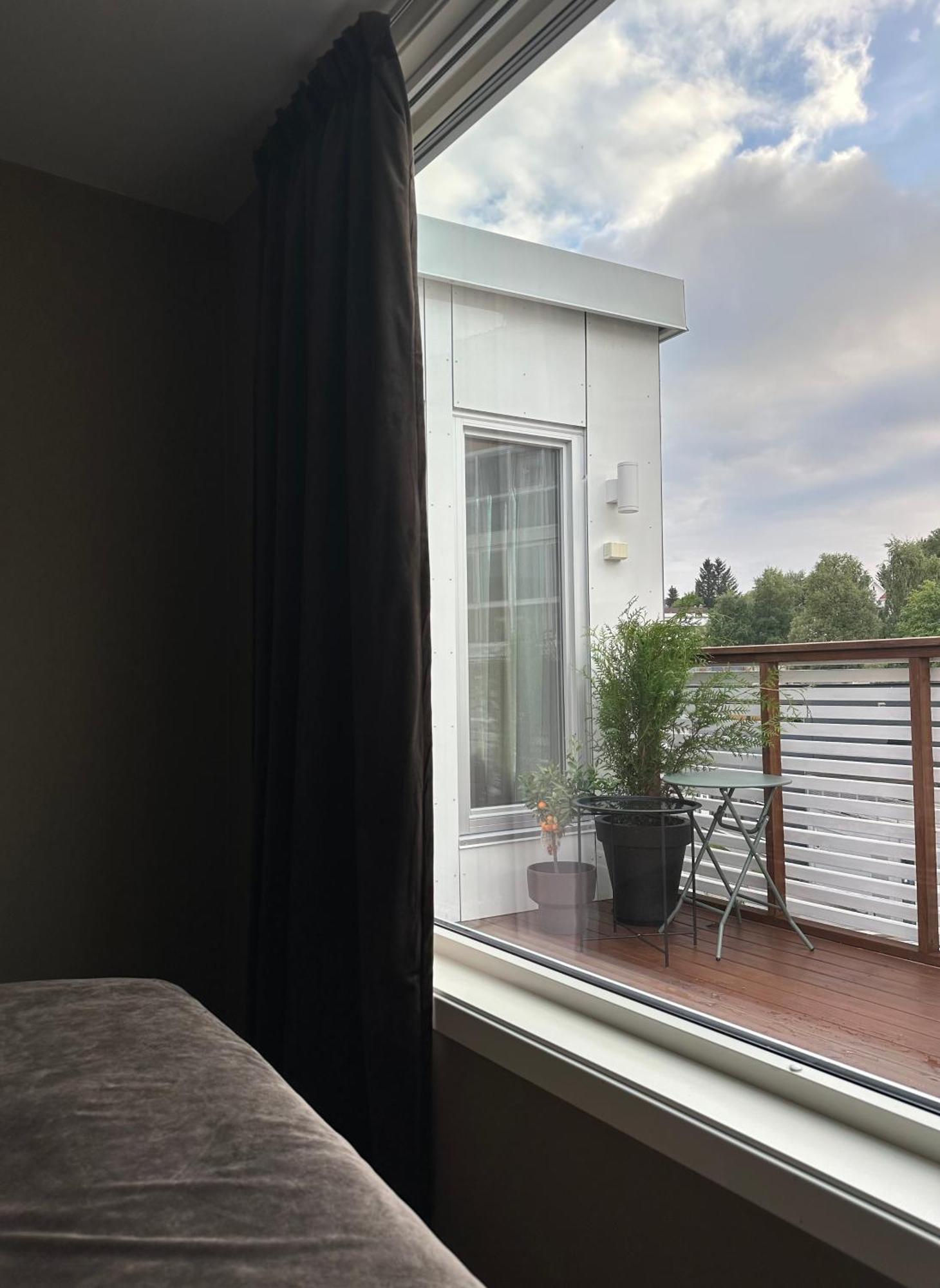 Urban And Quiet Apartment In City Centrum Тромсе Екстер'єр фото