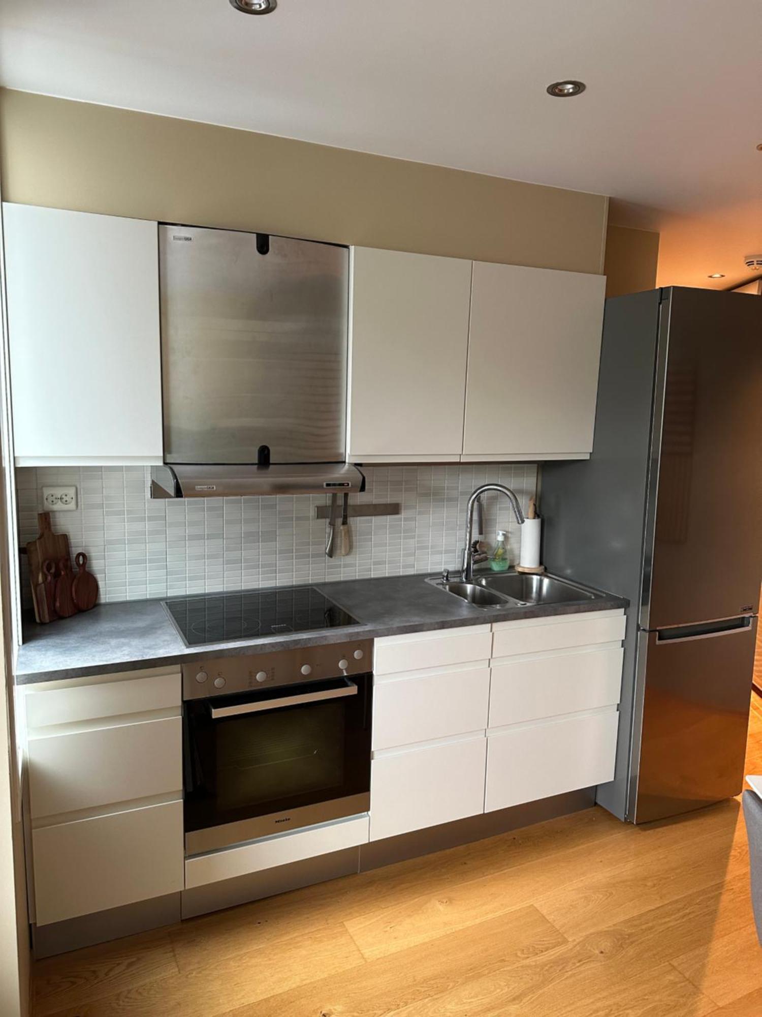 Urban And Quiet Apartment In City Centrum Тромсе Екстер'єр фото